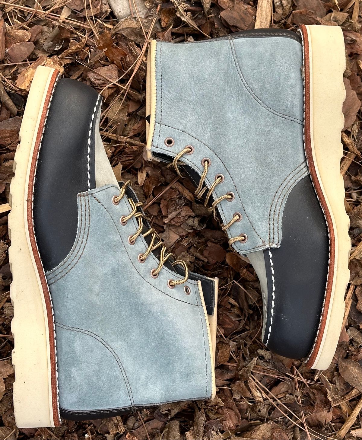 Photo by lee.goodson on March 1, 2025 of the Red Wing 6-Inch Classic Moc in Mulri-Indigo.