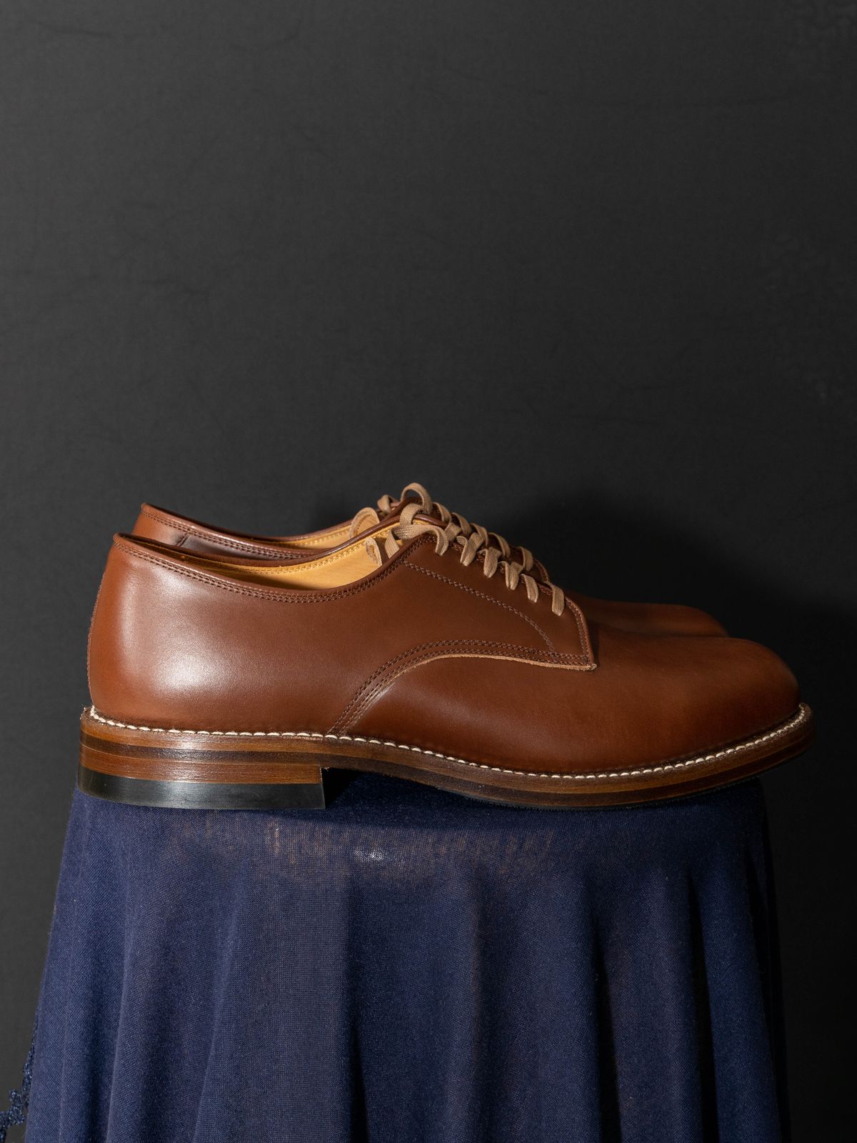 Photo by Alijan on October 1, 2022 of the John Lofgren USN Low Quarter Shoes in Unknown Leather.