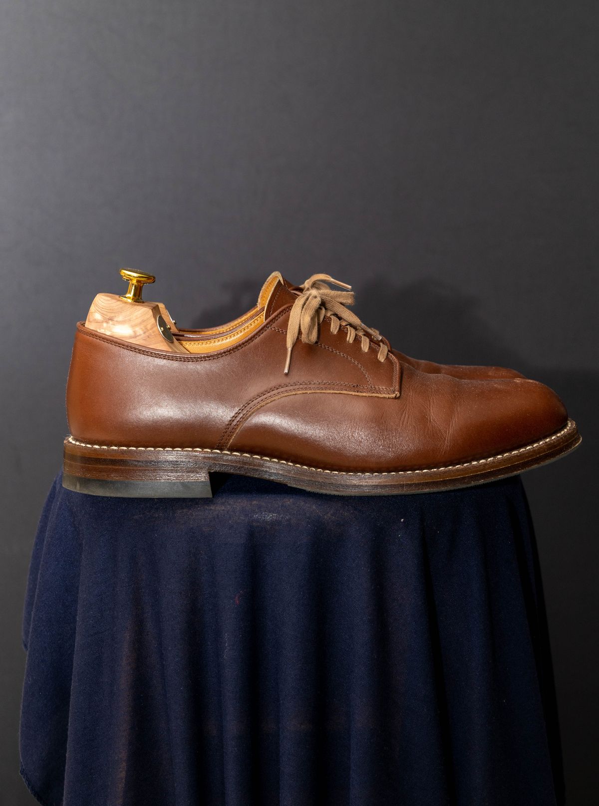 Photo by Alijan on December 5, 2022 of the John Lofgren USN Low Quarter Shoes in Unknown Leather.