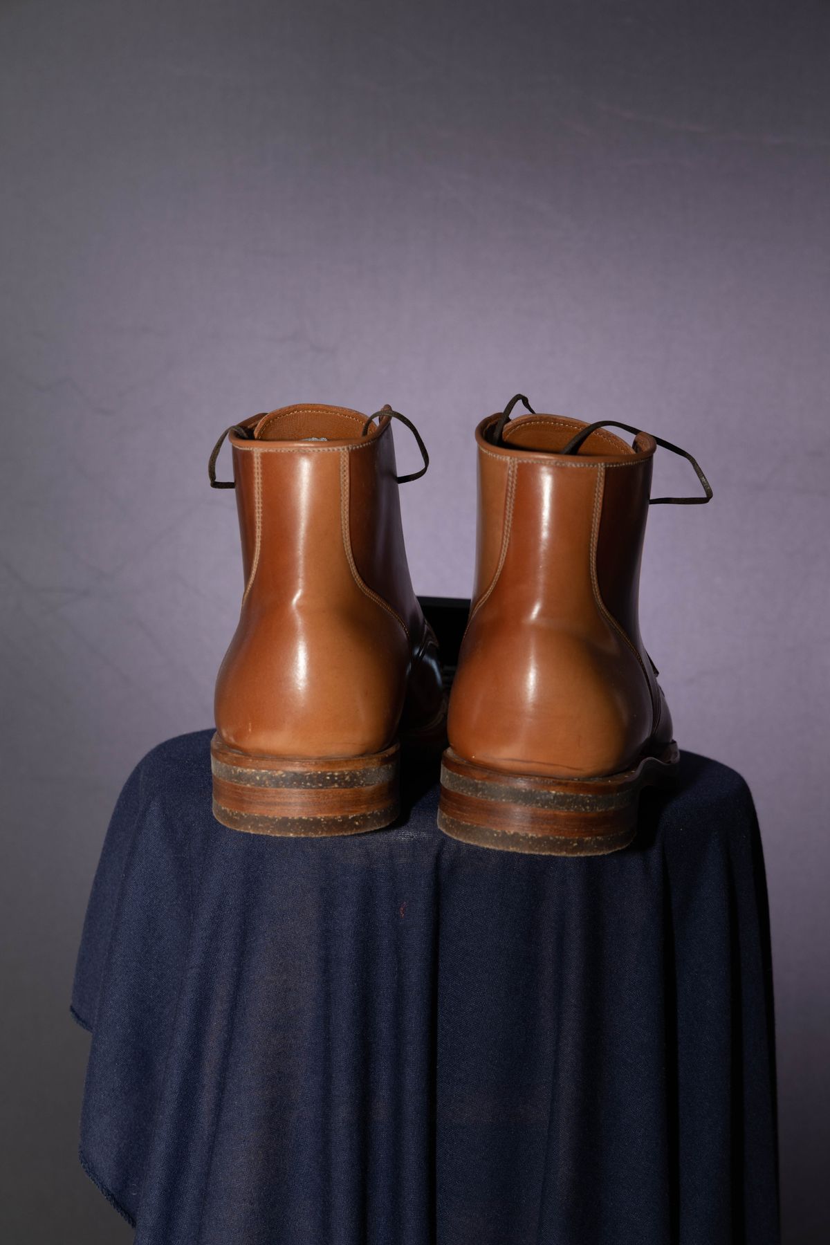 Photo by Alijan on November 2, 2022 of the Viberg Service Boot PCT in Horween Natural Shell Cordovan.