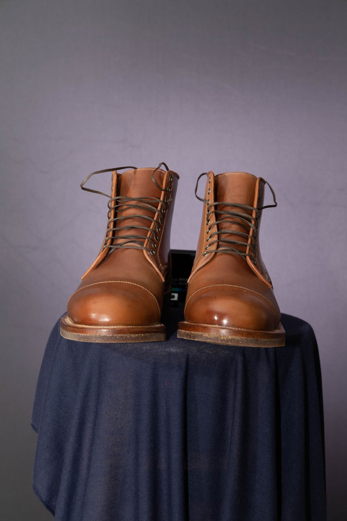 Photo by Alijan on November 2, 2022 of the Viberg Service Boot PCT in Horween Natural Shell Cordovan.