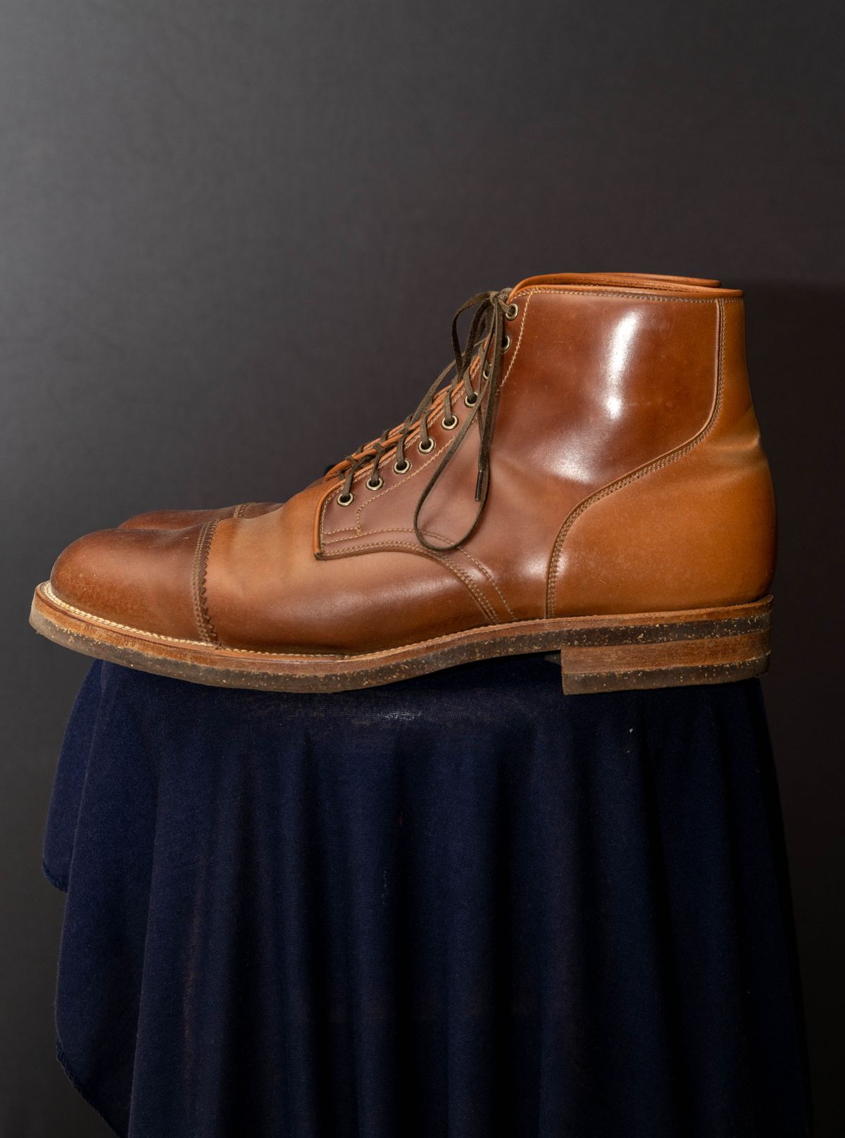 Photo by Alijan on December 5, 2022 of the Viberg Service Boot PCT in Horween Natural Shell Cordovan.