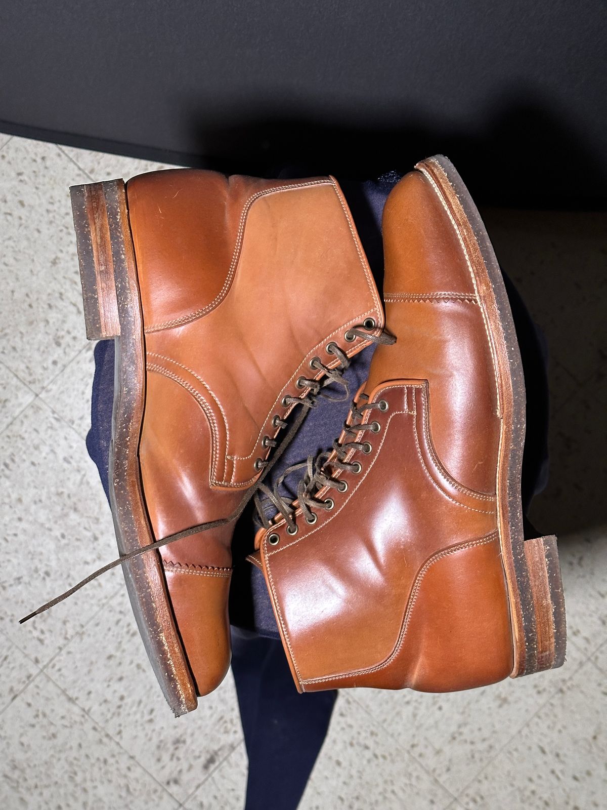 Photo by Alijan on February 6, 2023 of the Viberg Service Boot PCT in Horween Natural Shell Cordovan.
