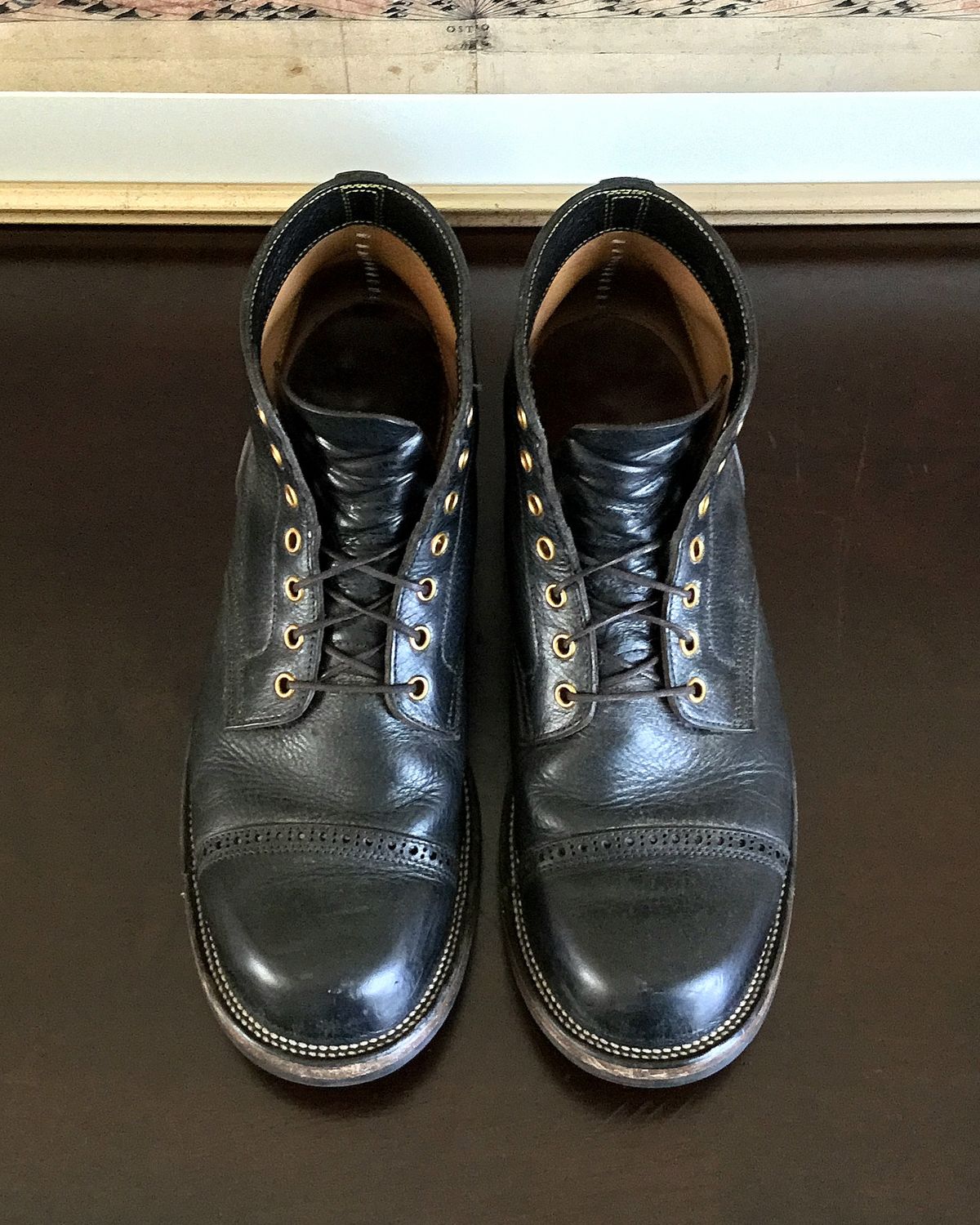 Photo by Arsenicmickey on February 4, 2024 of the Iron Boots Pitman in Black Italy Waxed Bullhide.