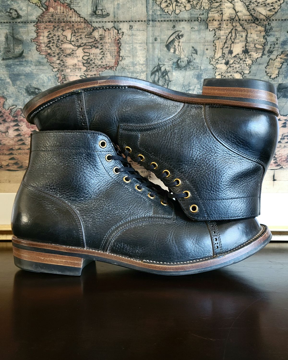 Photo by Arsenicmickey on November 2, 2023 of the Iron Boots Pitman in Black Italy Waxed Bullhide.
