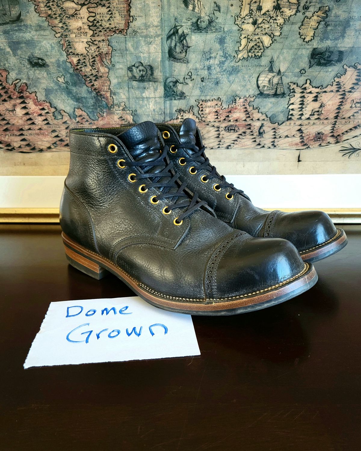 Photo by Arsenicmickey on November 2, 2023 of the Iron Boots Pitman in Black Italy Waxed Bullhide.