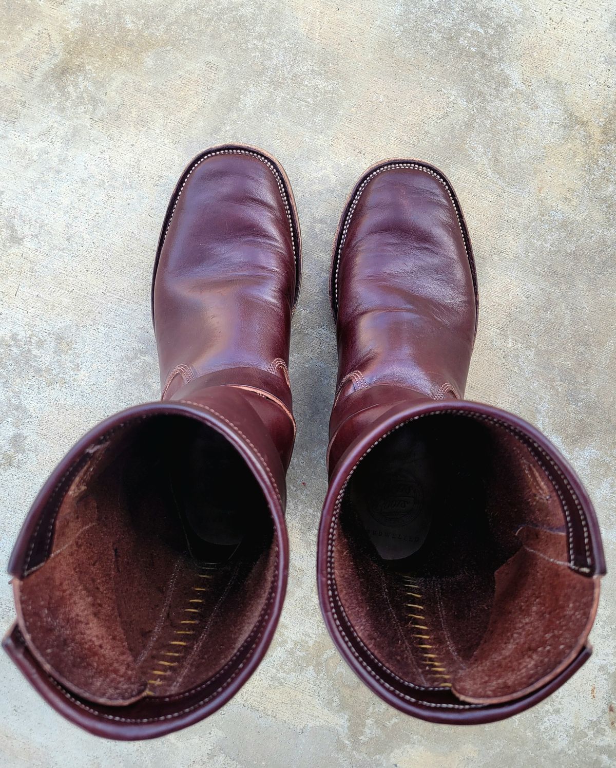 Photo by Arsenicmickey on November 2, 2024 of the Fortis Boots Tapak 2.0 Engineer Boots in Wickett & Craig Brown Latigo.