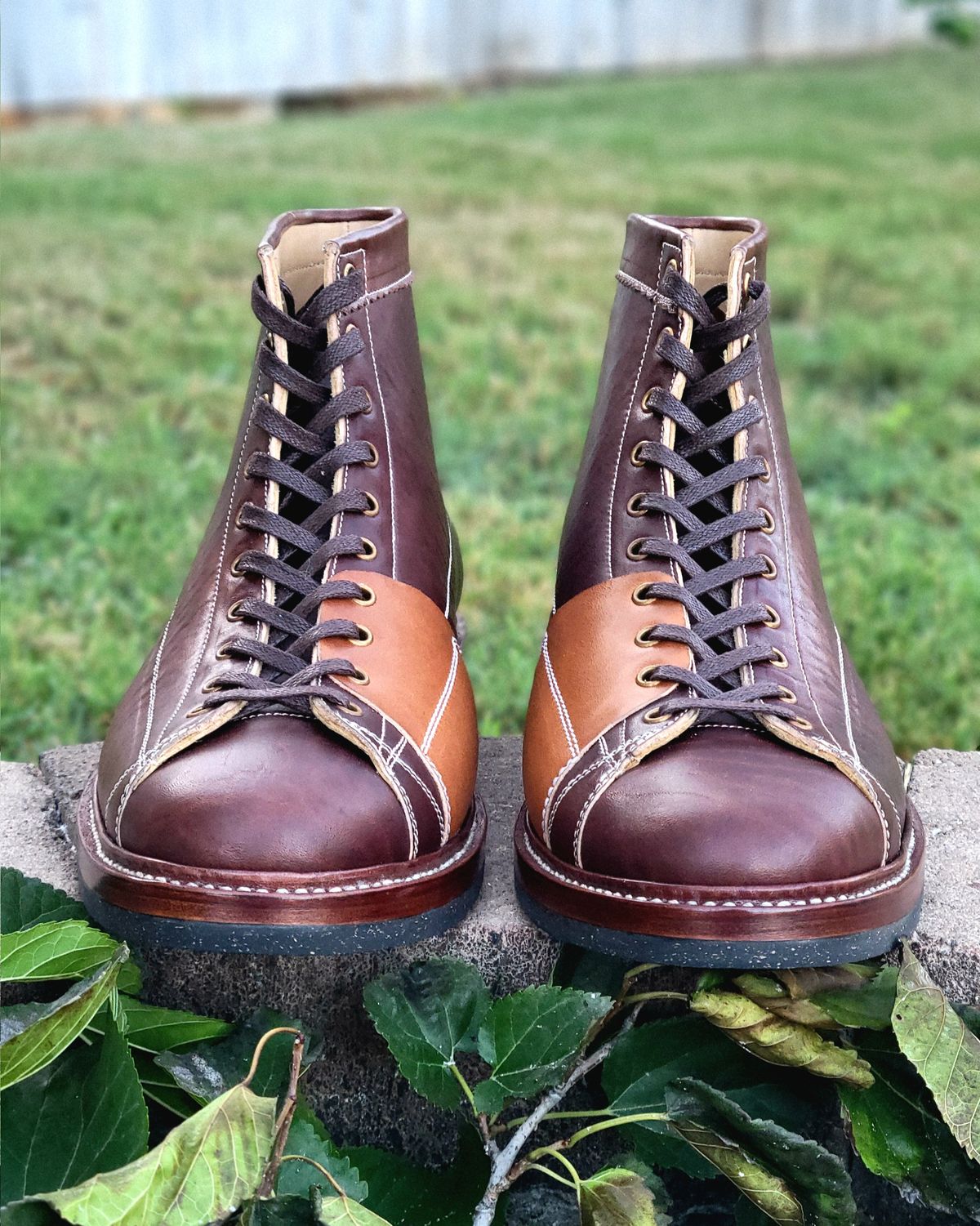 Photo by Arsenicmickey on October 1, 2025 of the Sagara Cordmaster in Conceria Cloe Superlux Horsebutt Overdyed Brown.