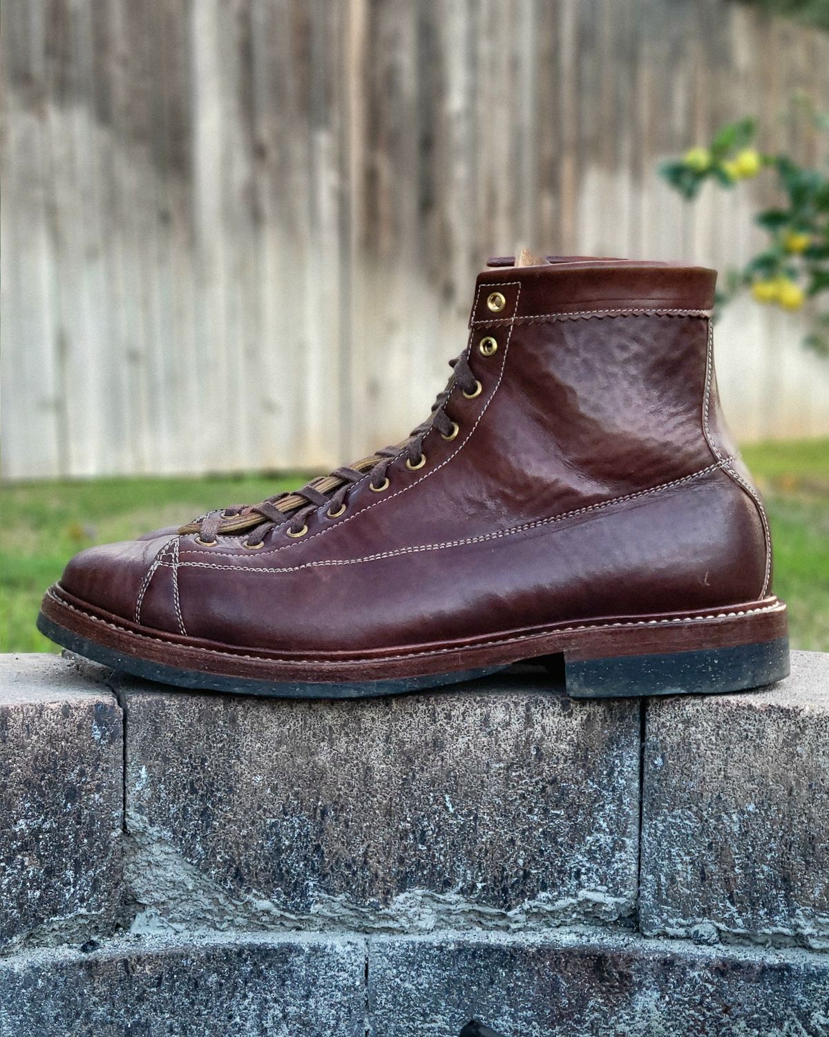 Photo by Arsenicmickey on December 3, 2025 of the Sagara Cordmaster in Conceria Cloe Superlux Horsebutt Overdyed Brown.