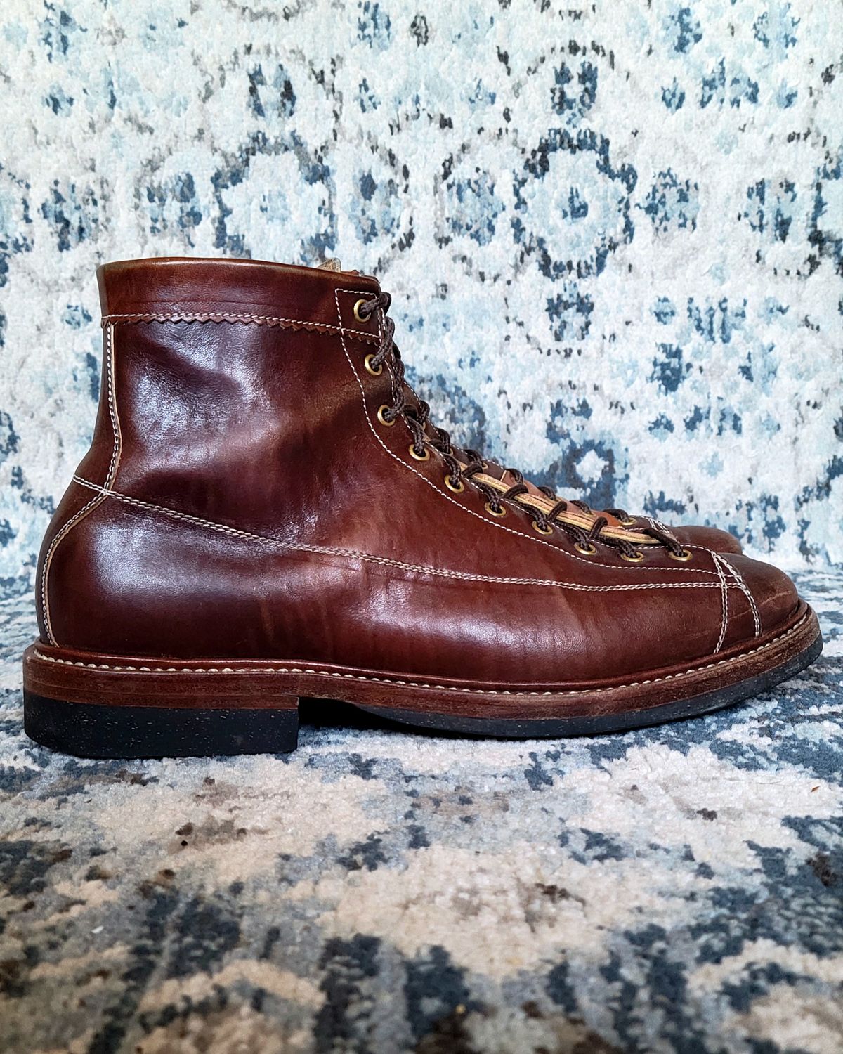 Photo by Arsenicmickey on February 3, 2026 of the Sagara Cordmaster in Conceria Cloe Superlux Horsebutt Overdyed Brown.