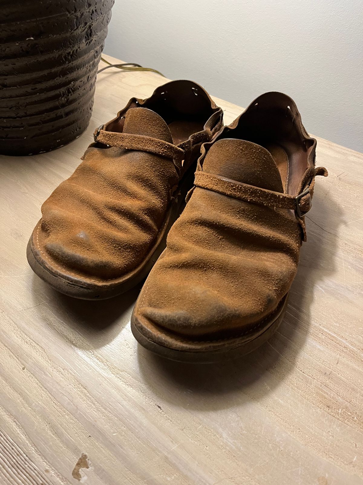 Photo by JSeppala on January 14, 2026 of the Aurora Shoe Co. Middle English in Horween Natural Chromexcel Roughout.