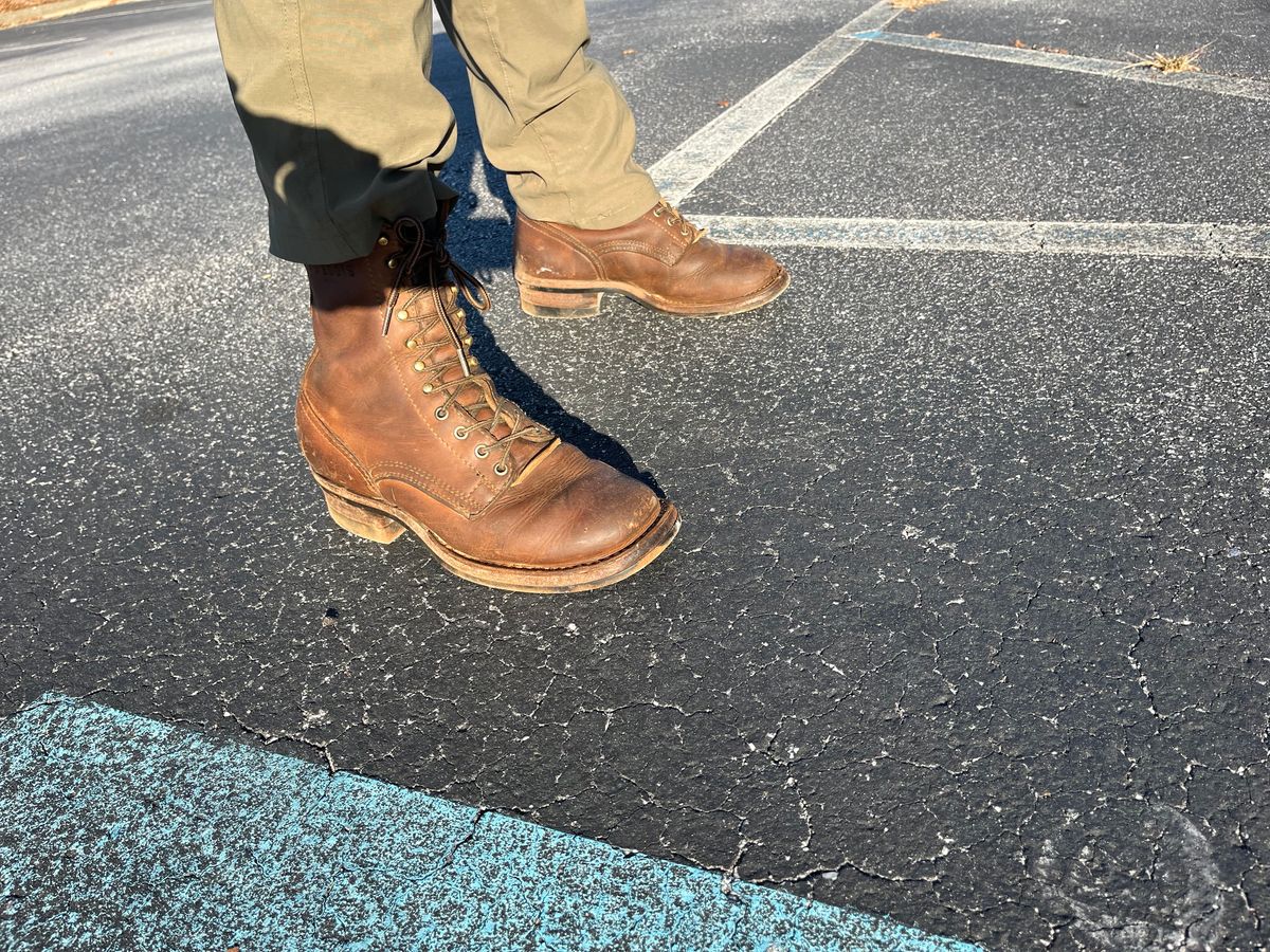 Photo by JSeppala on November 6, 2023 of the Drew's Boots 8-Inch Logger in Rowdy Smooth.