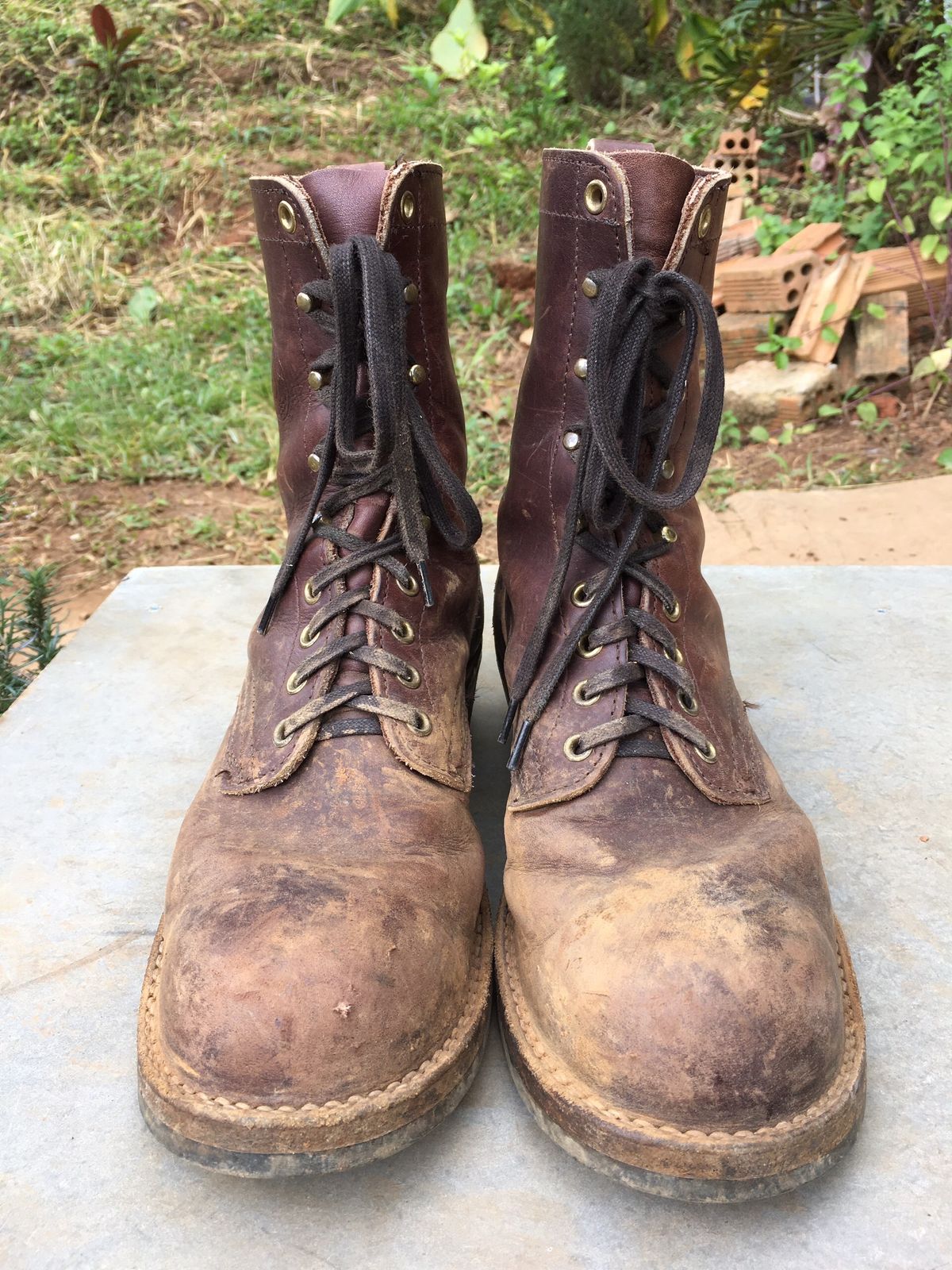 Photo by Nhannguyen on November 3, 2022 of the White's Smokejumper in Unlisted Leather.