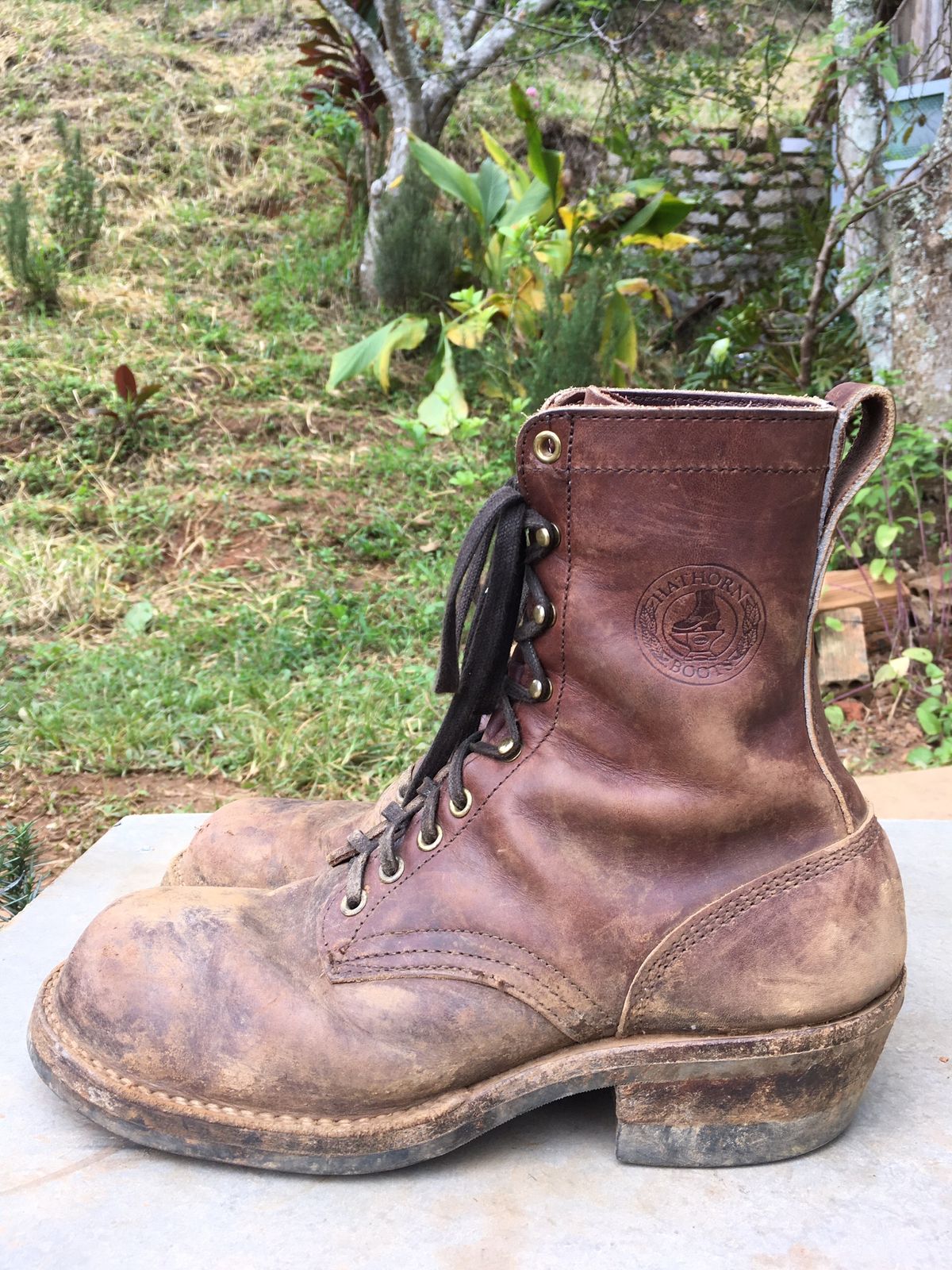 Photo by Nhannguyen on November 3, 2022 of the White's Smokejumper in Unlisted Leather.