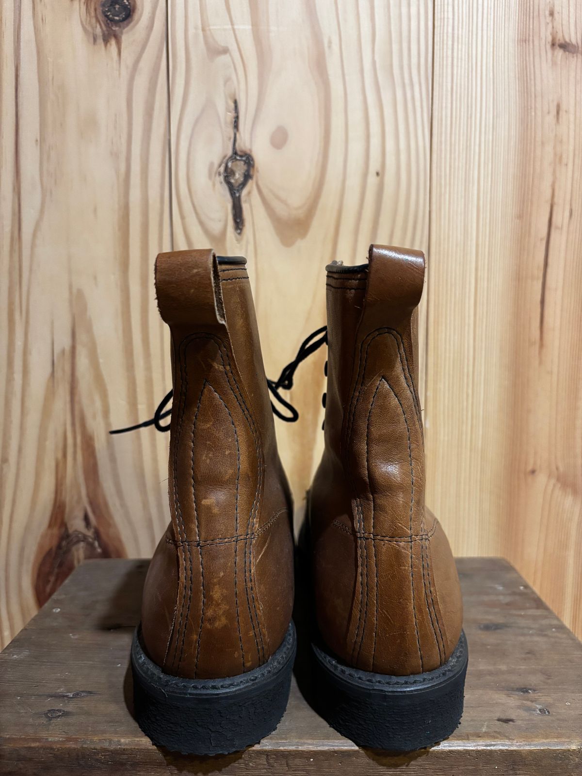 Photo by Nhannguyen on November 1, 2025 of the Sheboygan Unknown Model in Unknown Leather.