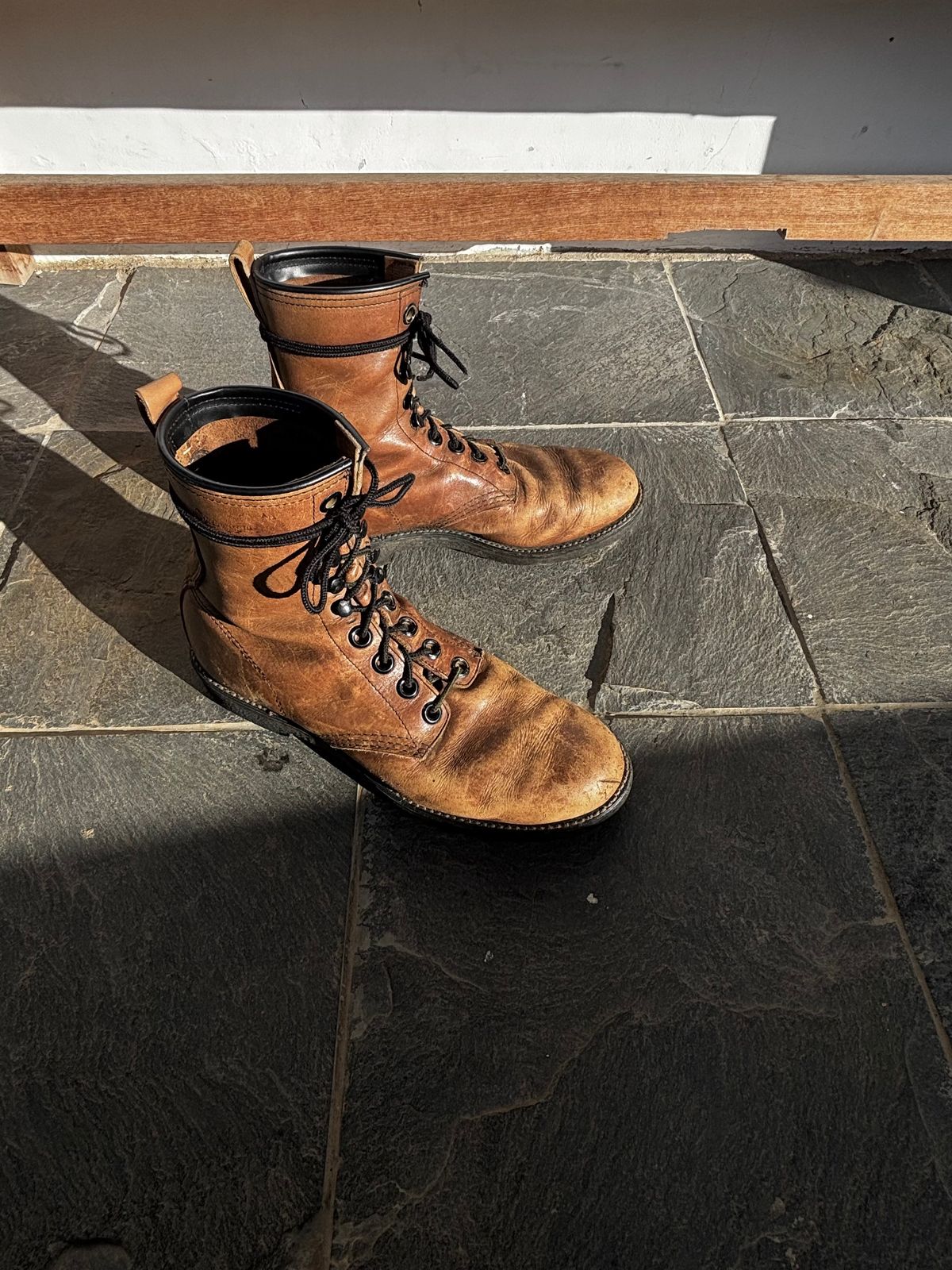 Photo by Nhannguyen on February 5, 2026 of the Sheboygan Unknown Model in Unknown Leather.