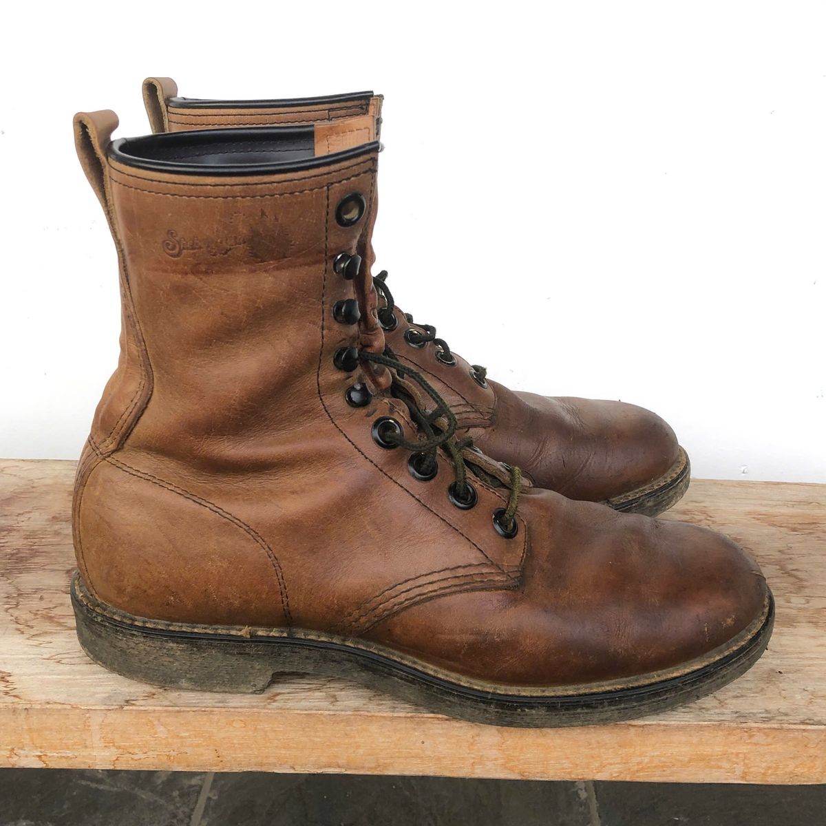 Photo by Nhannguyen on March 5, 2026 of the Sheboygan Unknown Model in Unknown Leather.