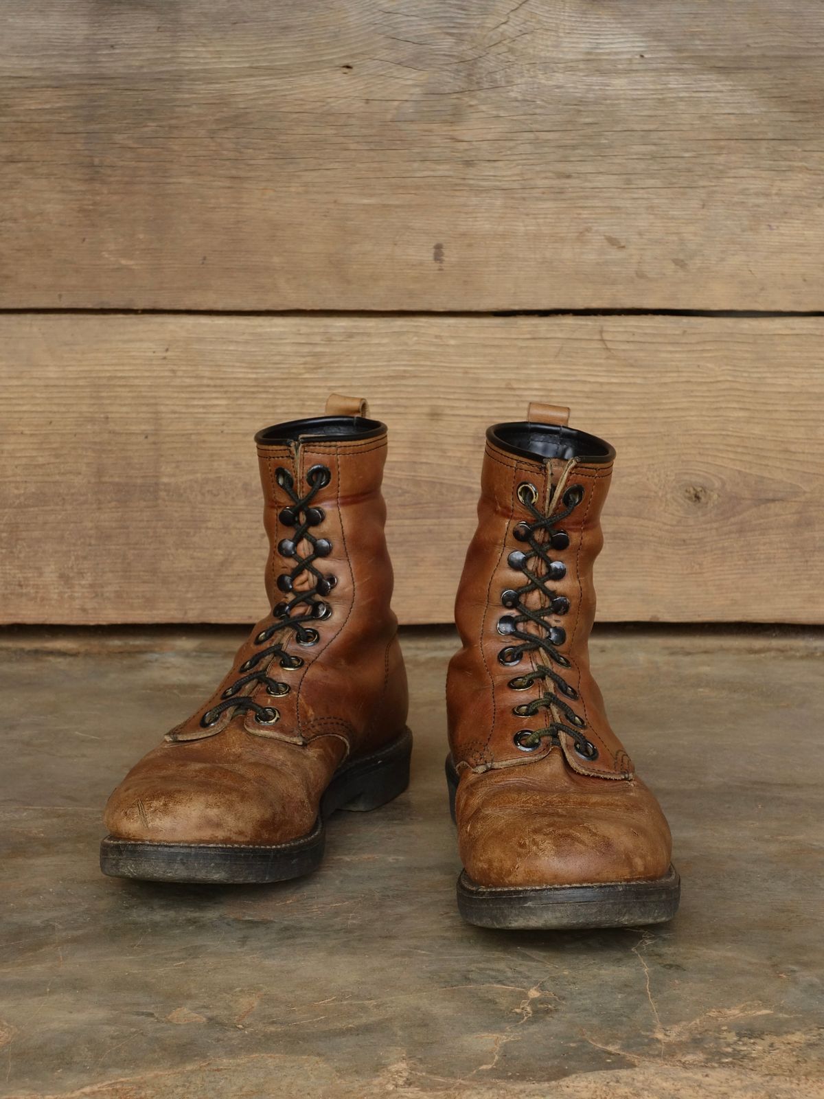 Photo by Nhannguyen on March 31, 2026 of the Sheboygan Unknown Model in Unknown Leather.