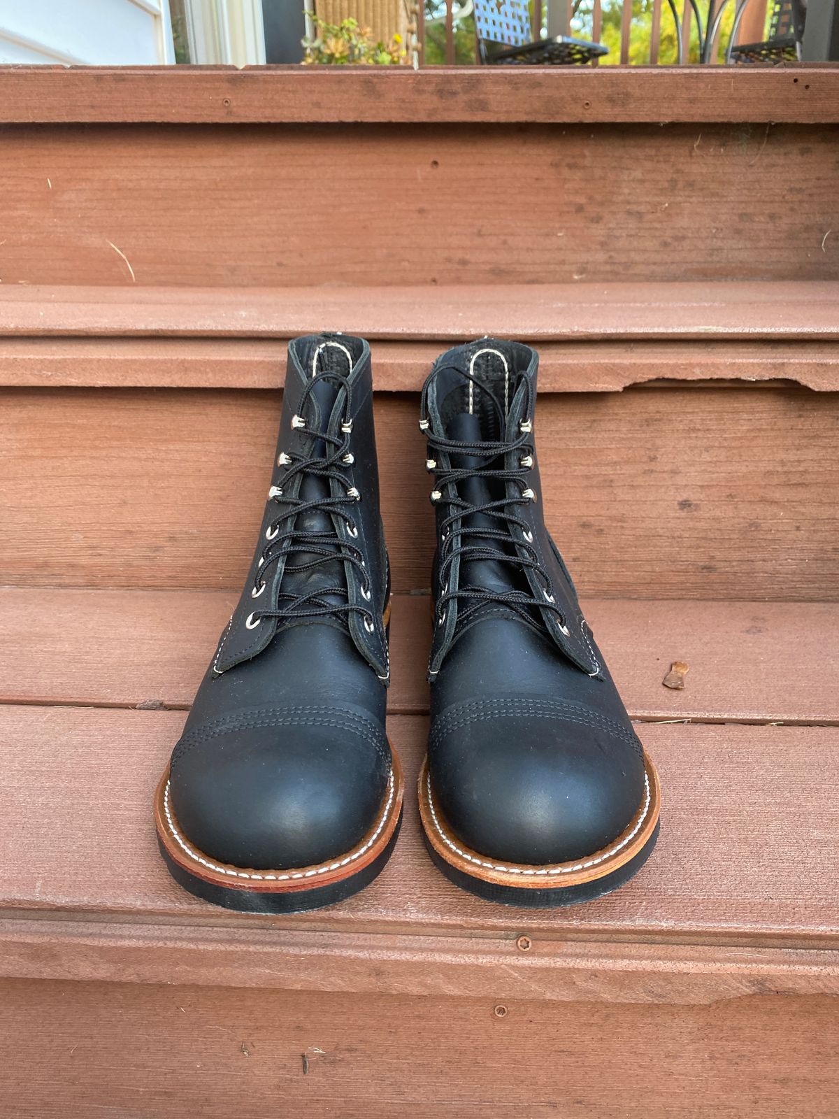 Photo by crankycrow on October 4, 2022 of the Red Wing Iron Ranger in S.B. Foot Black Harness.