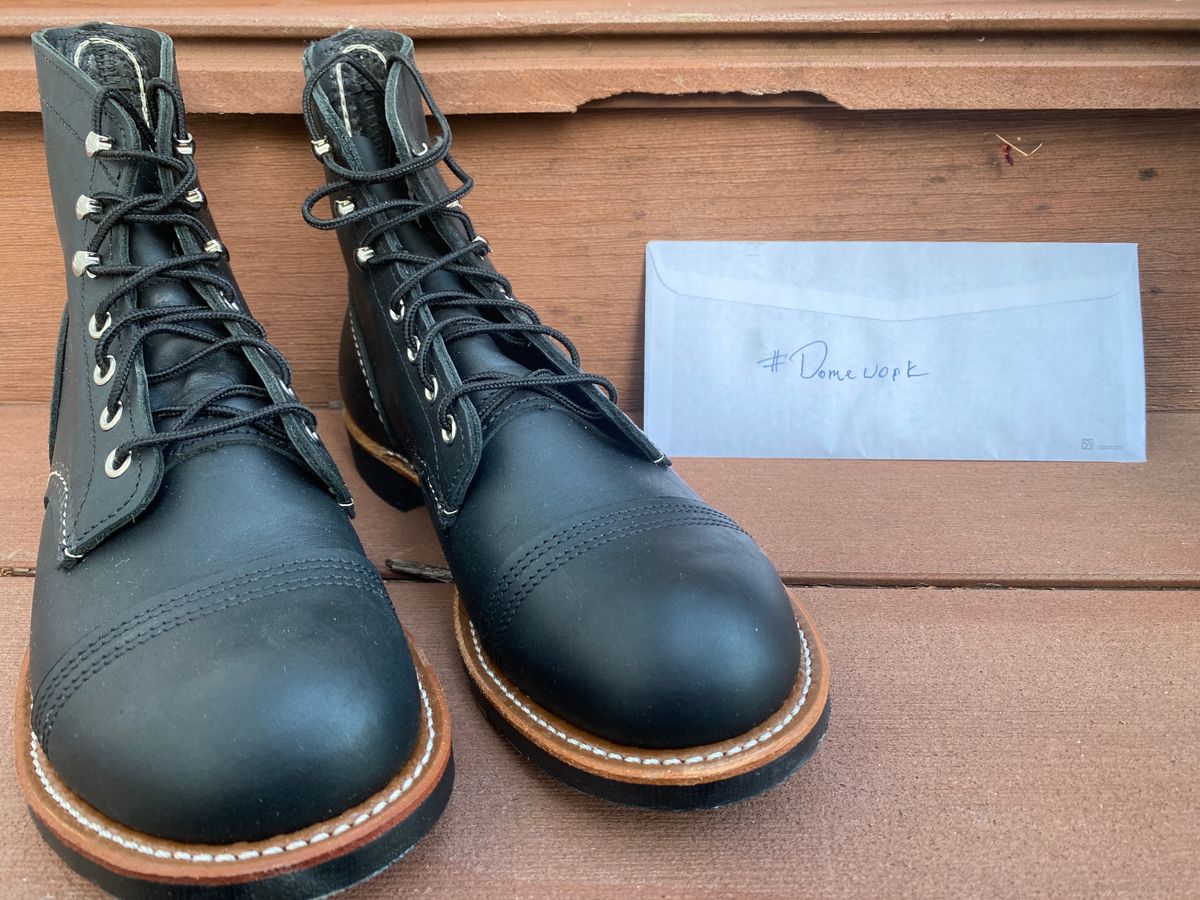 Photo by crankycrow on October 4, 2022 of the Red Wing Iron Ranger in S.B. Foot Black Harness.