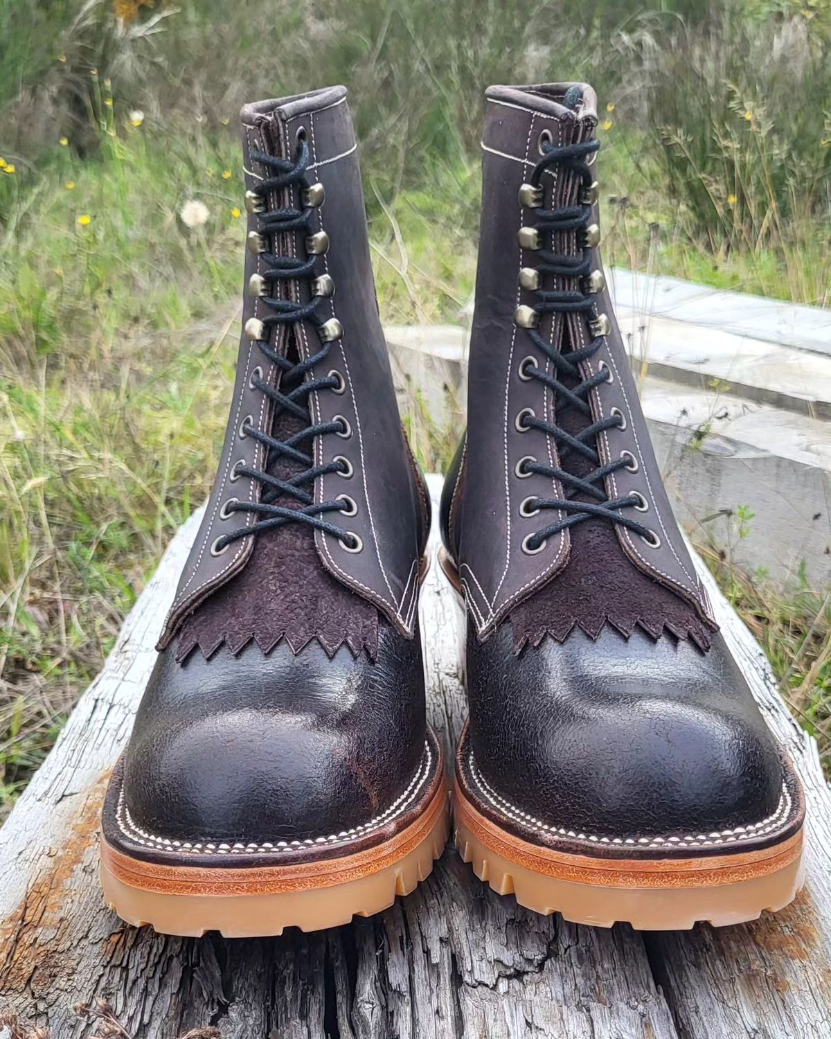 Photo by toddblas on November 1, 2023 of the Fortis Boots Custom DAKAR with Logger in Horween Java Waxed Flesh.