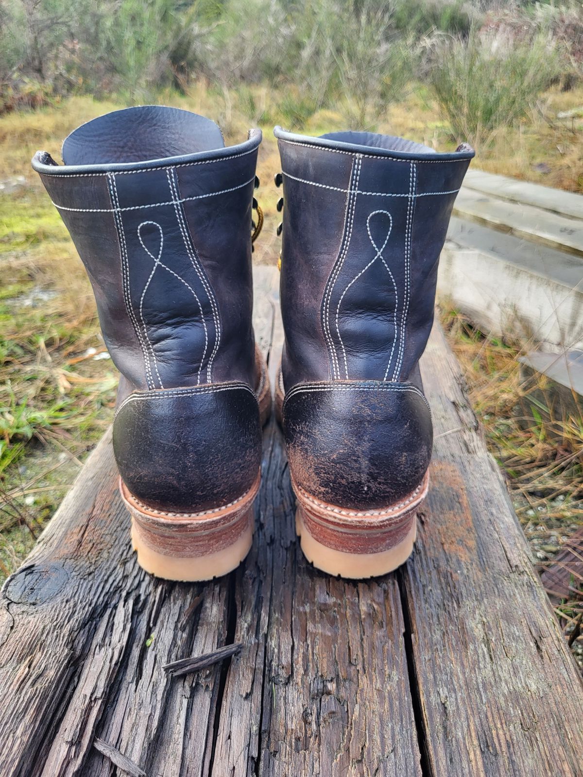 Photo by toddblas on January 2, 2024 of the Fortis Boots Custom DAKAR with Logger in Horween Java Waxed Flesh.