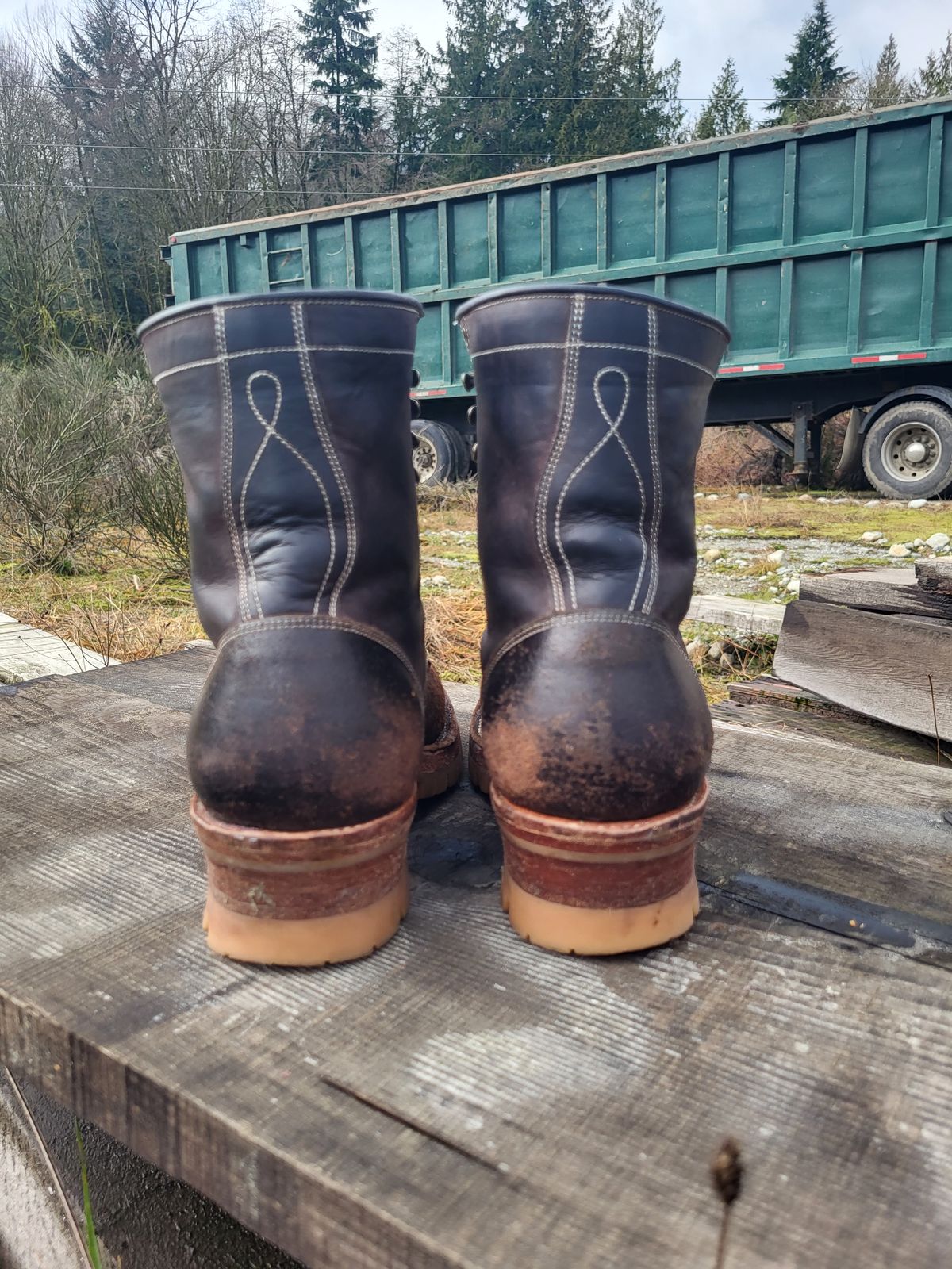 Photo by toddblas on February 3, 2024 of the Fortis Boots Custom DAKAR with Logger in Horween Java Waxed Flesh.