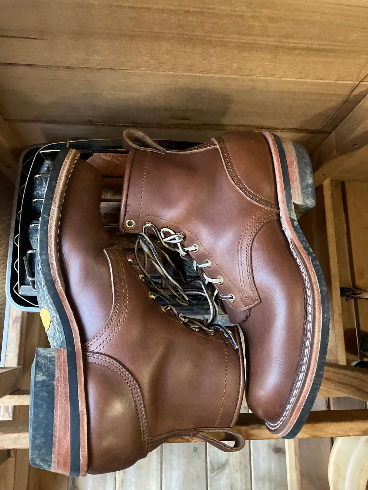 Photo by KP5000 on December 5, 2022 of the Nicks Robert in Seidel 1964 Brown.