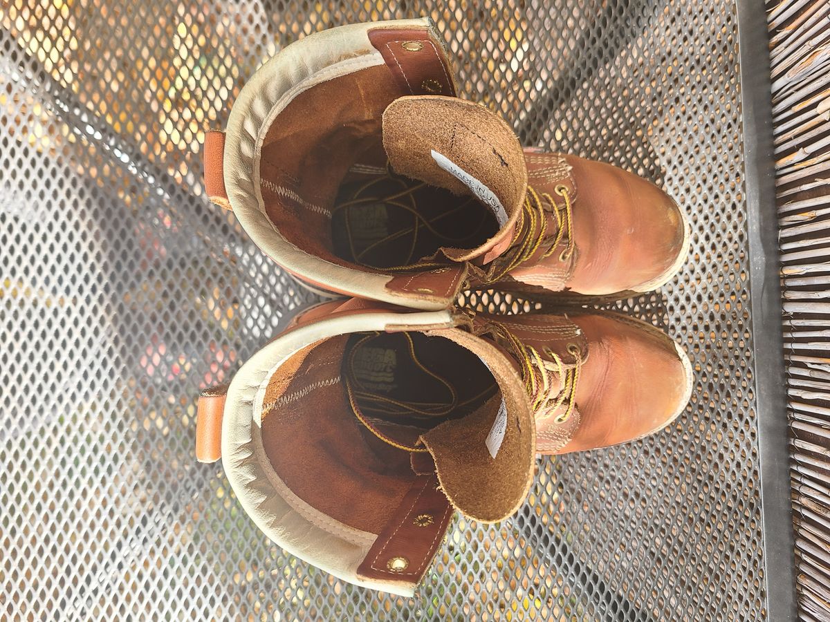 Photo by TheWorkingBastard on November 2, 2022 of the Thorogood 8" Plain Toe in Tobacco Gladiator Oil-Tanned.