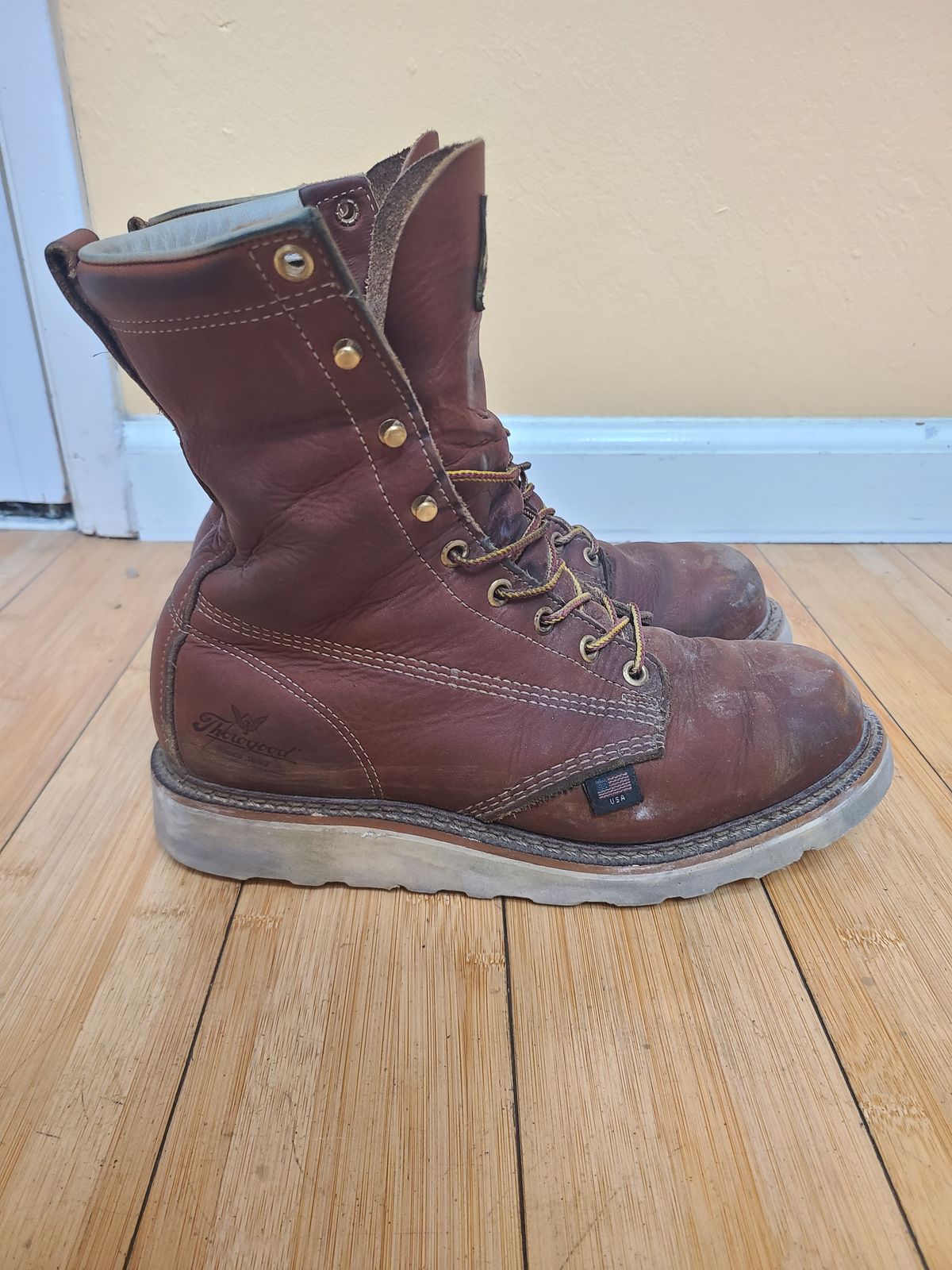 Photo by TheWorkingBastard on December 1, 2022 of the Thorogood 8" Plain Toe in Tobacco Gladiator Oil-Tanned.