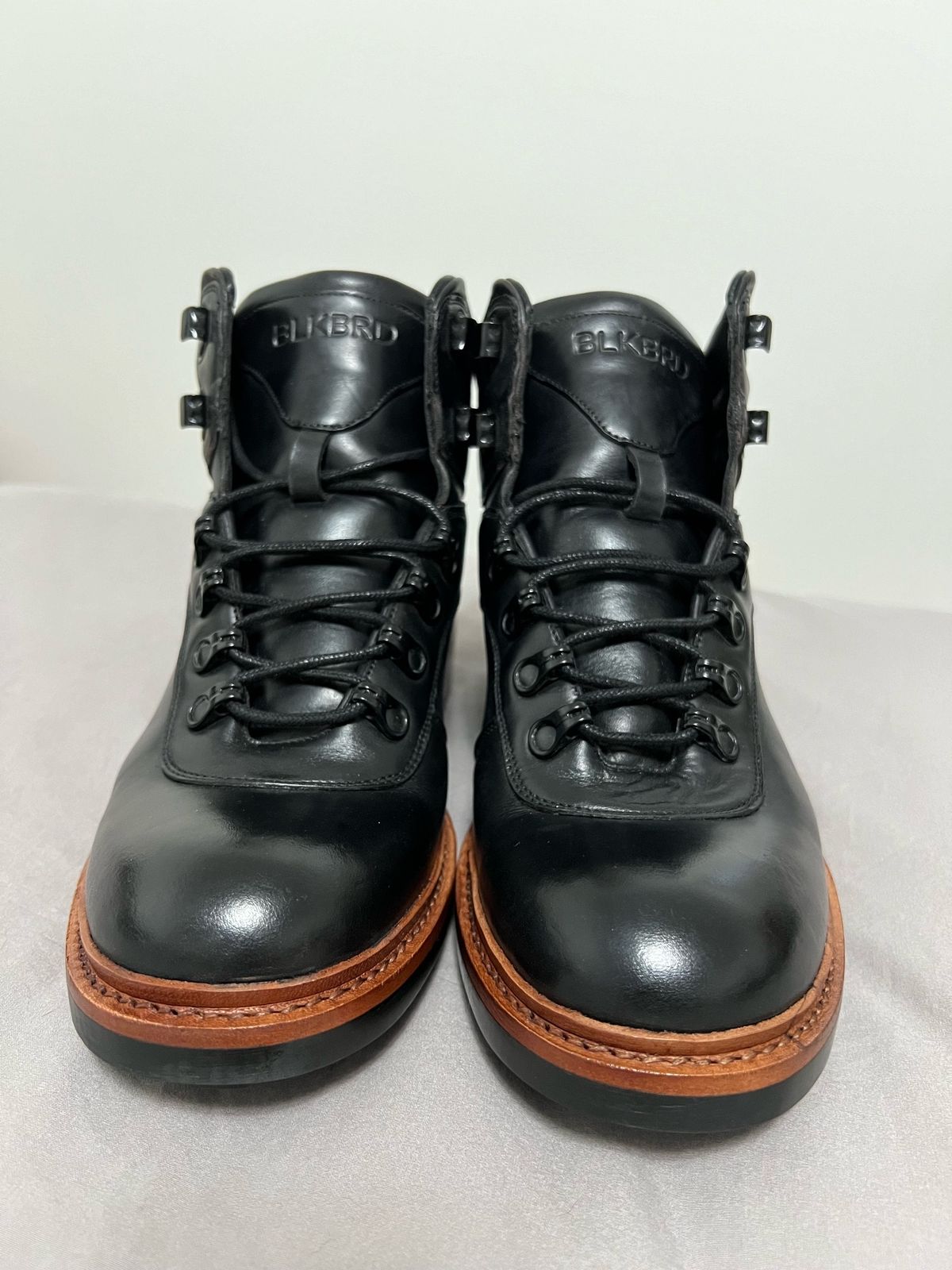 Photo by fieldlaf on October 1, 2024 of the Blkbrd Shoemaker Bulwark Trek Boot in Horween Black Chromexcel.