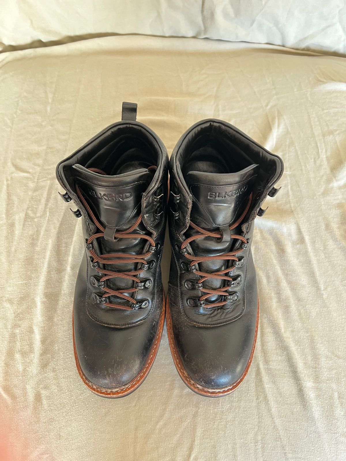 Photo by fieldlaf on December 5, 2024 of the Blkbrd Shoemaker Bulwark Trek Boot in Horween Black Chromexcel.