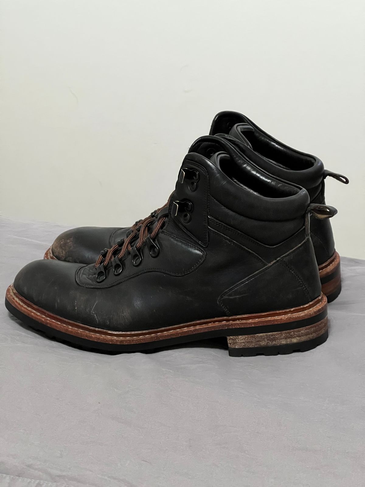 Photo by fieldlaf on January 1, 2025 of the Blkbrd Shoemaker Bulwark Trek Boot in Horween Black Chromexcel.
