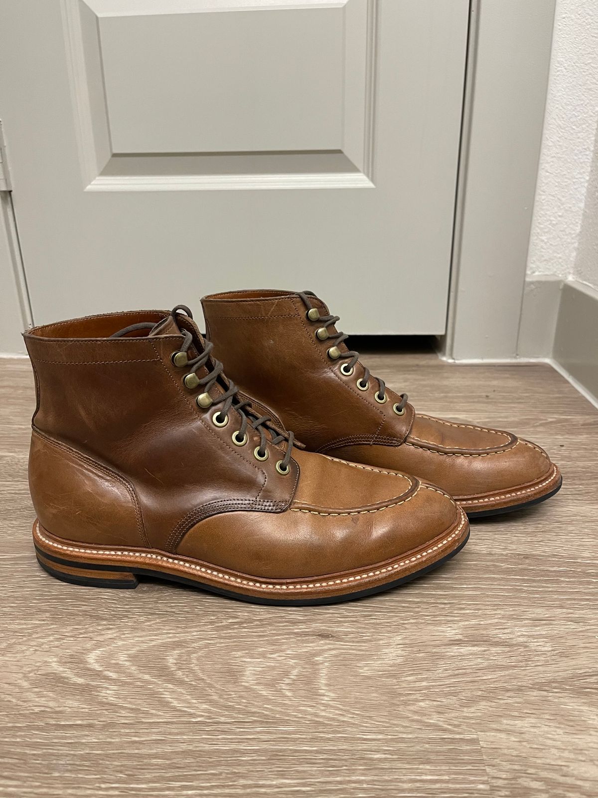 Photo by bullmoose303 on January 5, 2024 of the Grant Stone Ottawa Boot in Horween Dune Chromexcel.