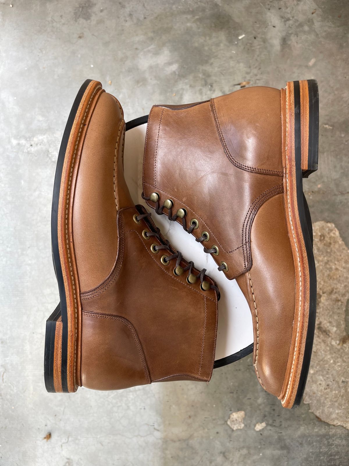 Photo by bullmoose303 on October 1, 2023 of the Grant Stone Ottawa Boot in Horween Dune Chromexcel.