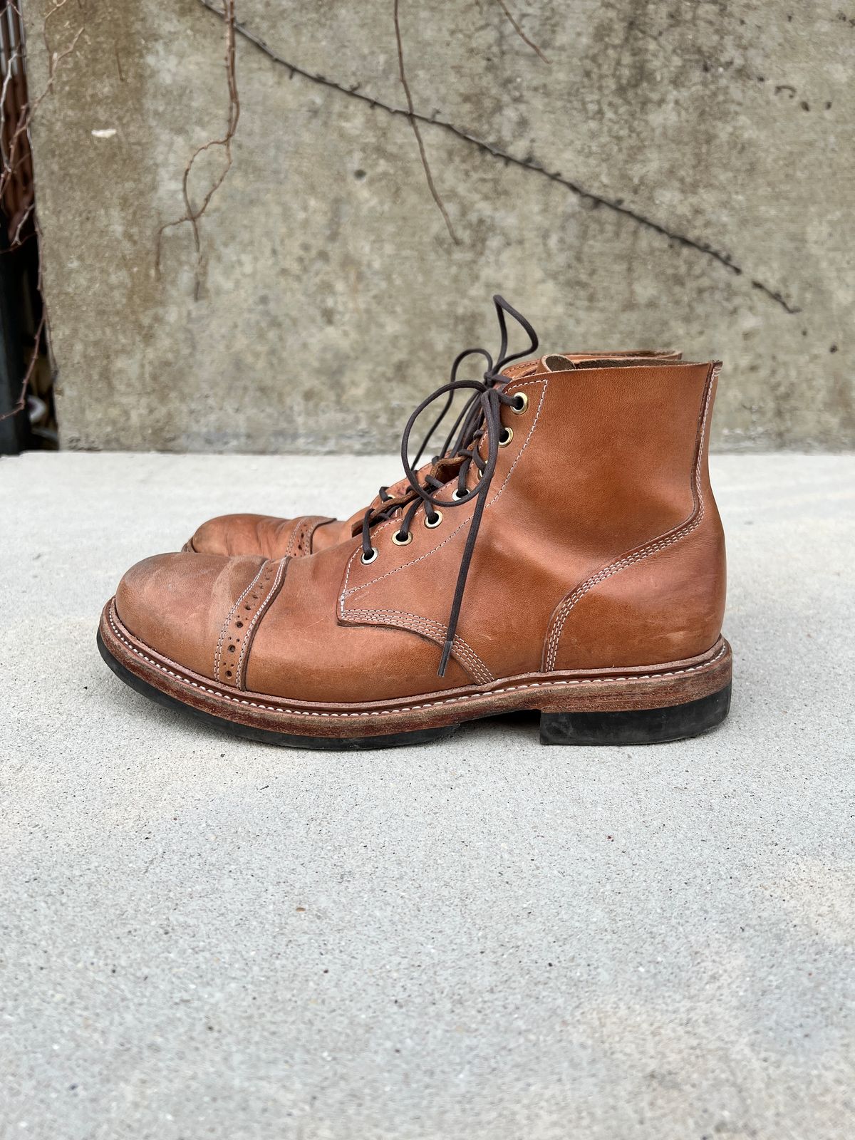 Photo by itsphil on March 5, 2023 of the Oak Street Bootmakers Field Boot in Maryam Natural Horsebutt.