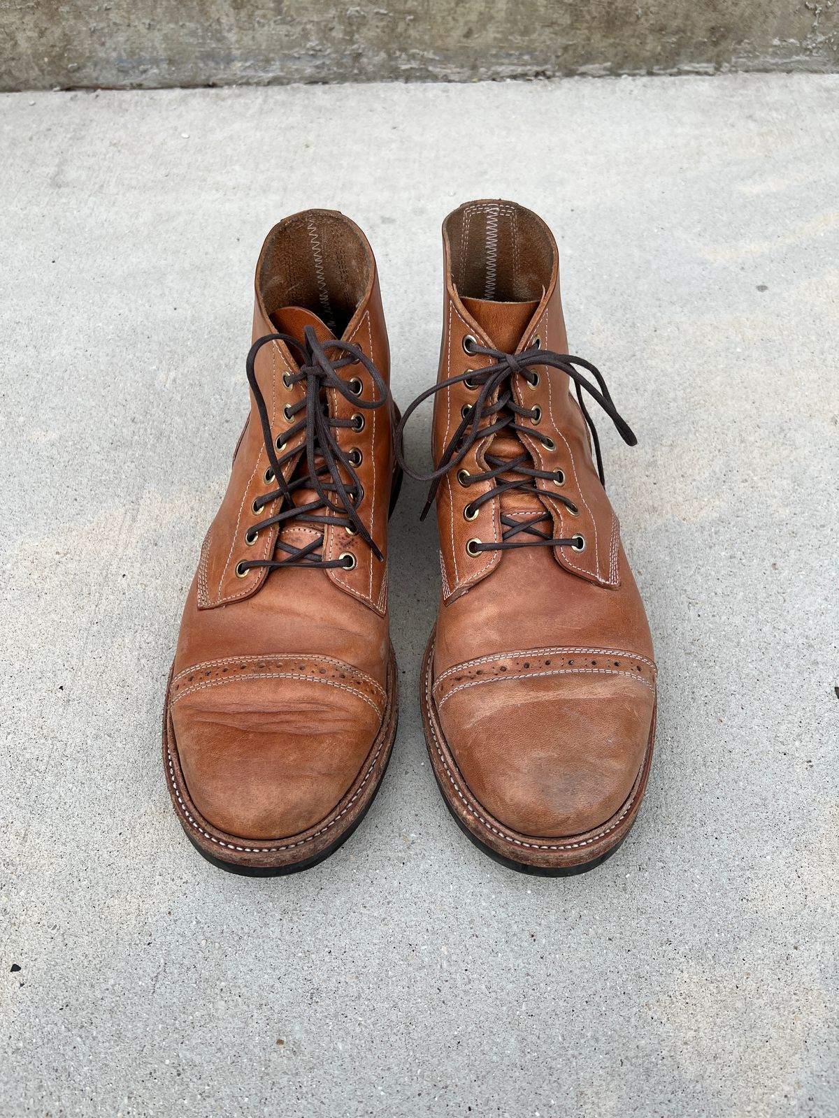 Photo by itsphil on March 5, 2023 of the Oak Street Bootmakers Field Boot in Maryam Natural Horsebutt.