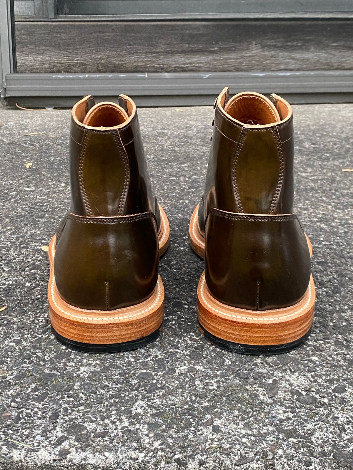 Photo by Acolosi7 on November 1, 2022 of the Grant Stone Diesel Boot in Horween Maduro Shell Cordovan.