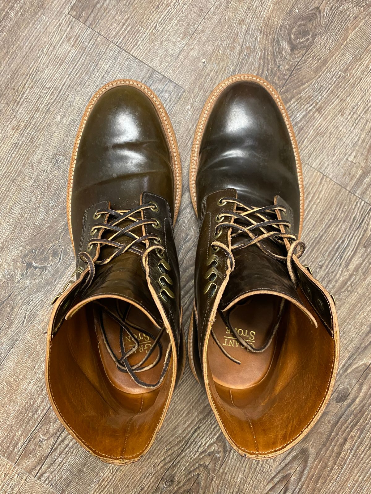 Photo by Acolosi7 on December 3, 2022 of the Grant Stone Diesel Boot in Horween Maduro Shell Cordovan.