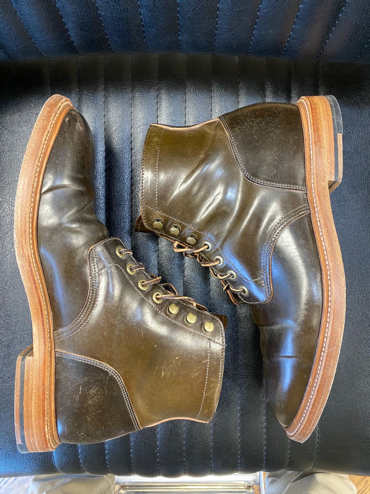 Photo by Acolosi7 on February 2, 2023 of the Grant Stone Diesel Boot in Horween Maduro Shell Cordovan.