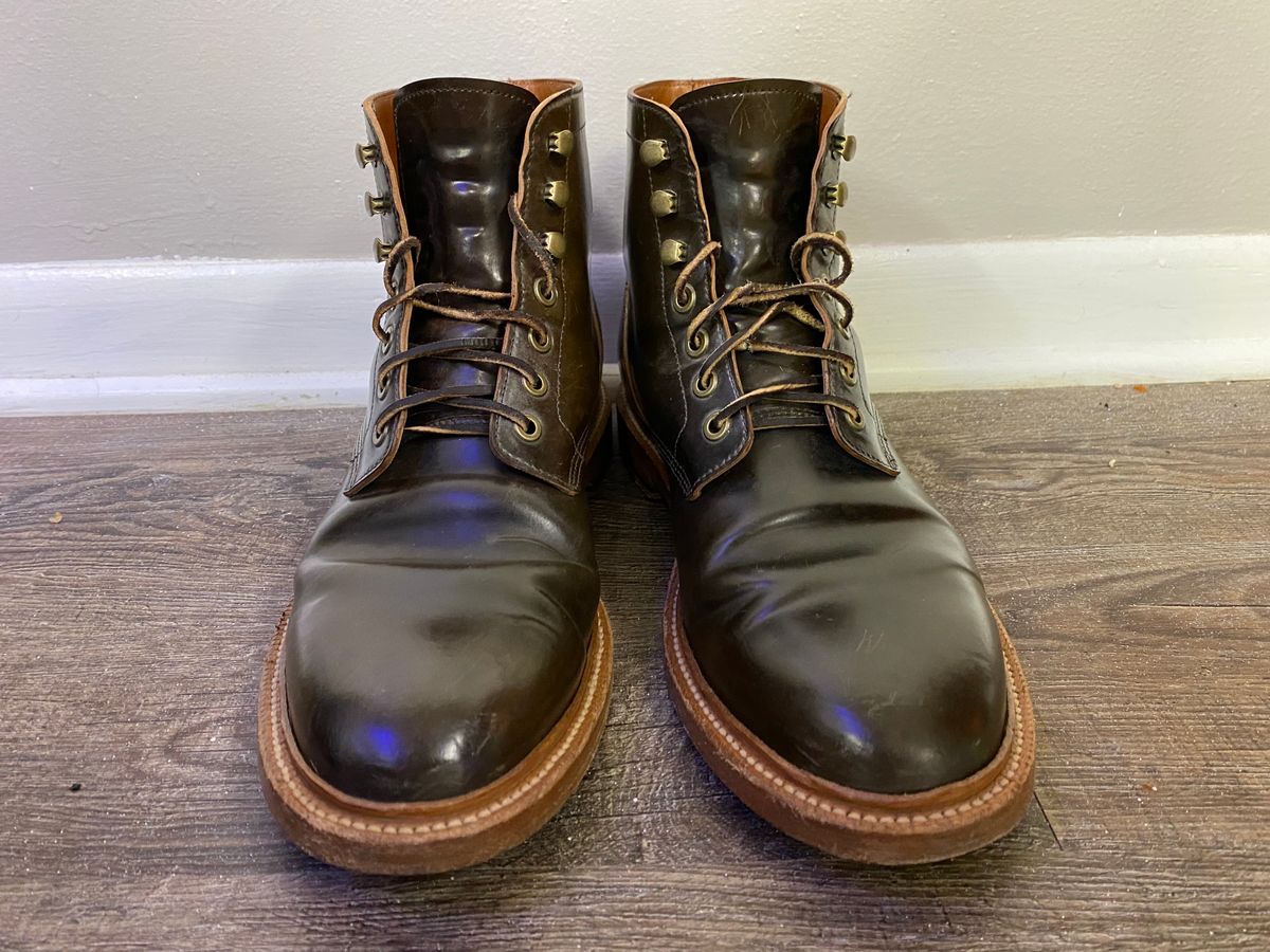 Photo by Acolosi7 on March 1, 2023 of the Grant Stone Diesel Boot in Horween Maduro Shell Cordovan.