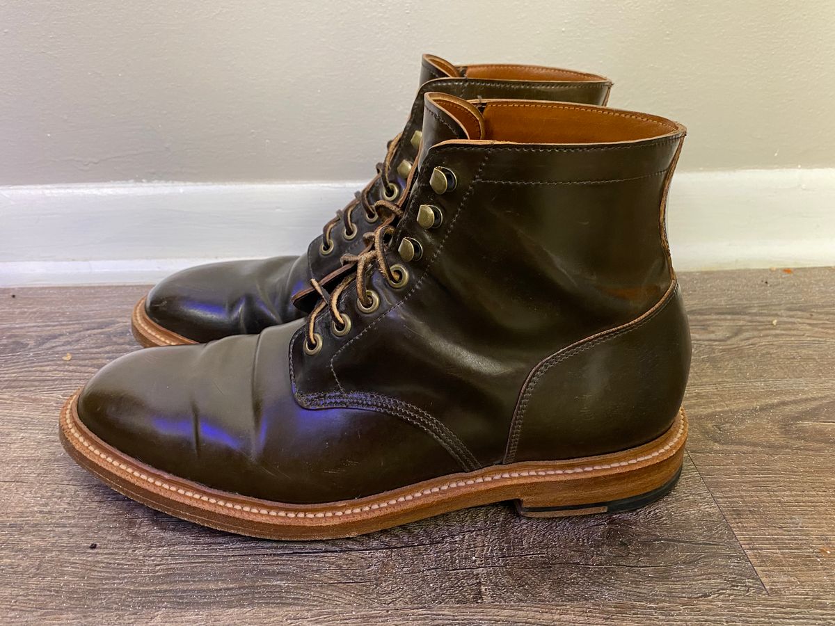 Photo by Acolosi7 on March 1, 2023 of the Grant Stone Diesel Boot in Horween Maduro Shell Cordovan.