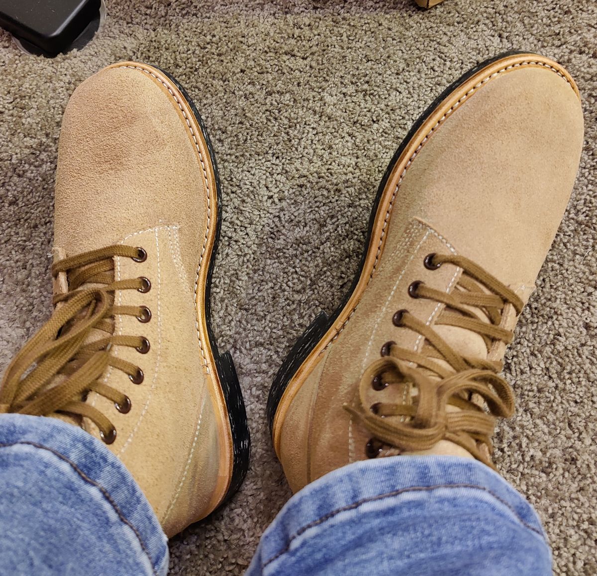 Photo by crberus81 on November 27, 2023 of the Oak Street Bootmakers Field Boot in Horween Marine Field Roughout.