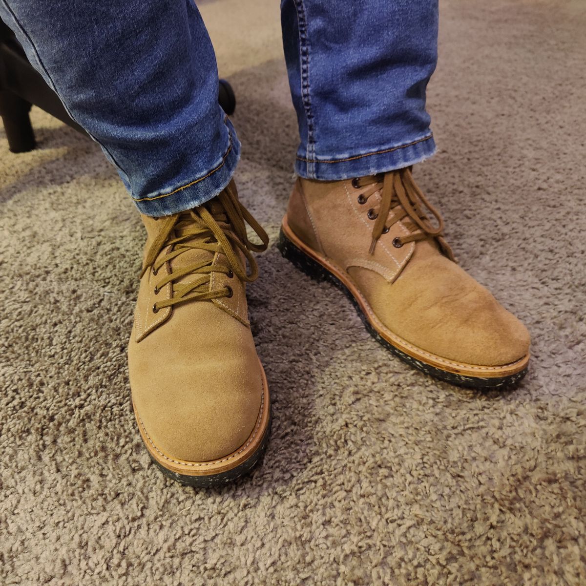 Photo by crberus81 on December 19, 2023 of the Oak Street Bootmakers Field Boot in Horween Marine Field Roughout.