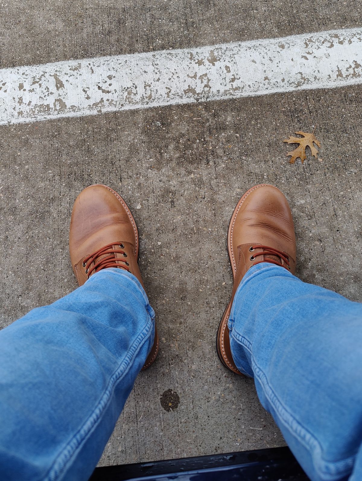 Photo by crberus81 on February 7, 2023 of the Oak Street Bootmakers Trench Boot in Horween Natural Chromexcel.