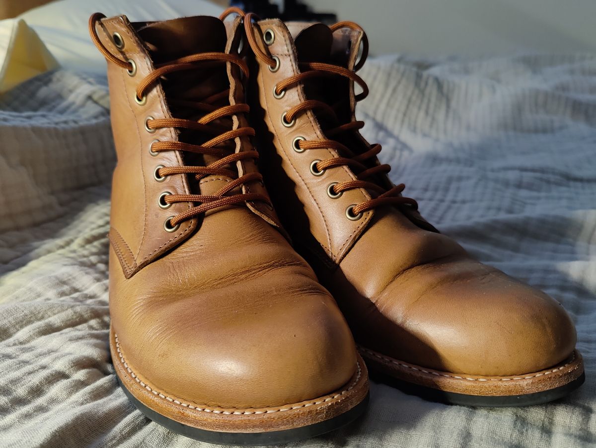 Photo by crberus81 on March 1, 2023 of the Oak Street Bootmakers Trench Boot in Horween Natural Chromexcel.