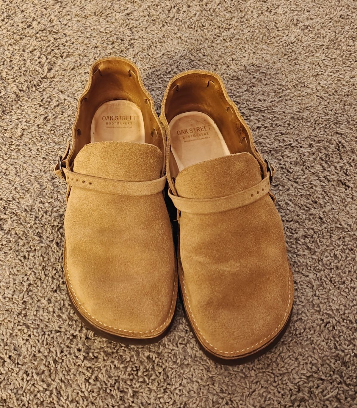 Photo by crberus81 on October 21, 2024 of the Oak Street Bootmakers Country Loafer in Horween Natural Chromexcel Roughout.