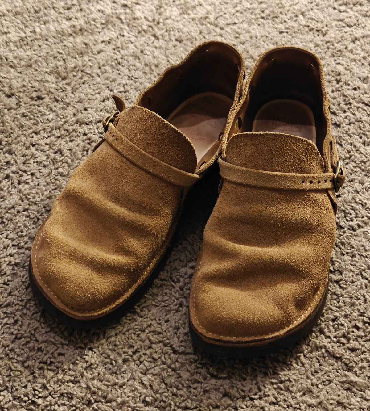 Photo by crberus81 on November 5, 2024 of the Oak Street Bootmakers Country Loafer in Horween Natural Chromexcel Roughout.