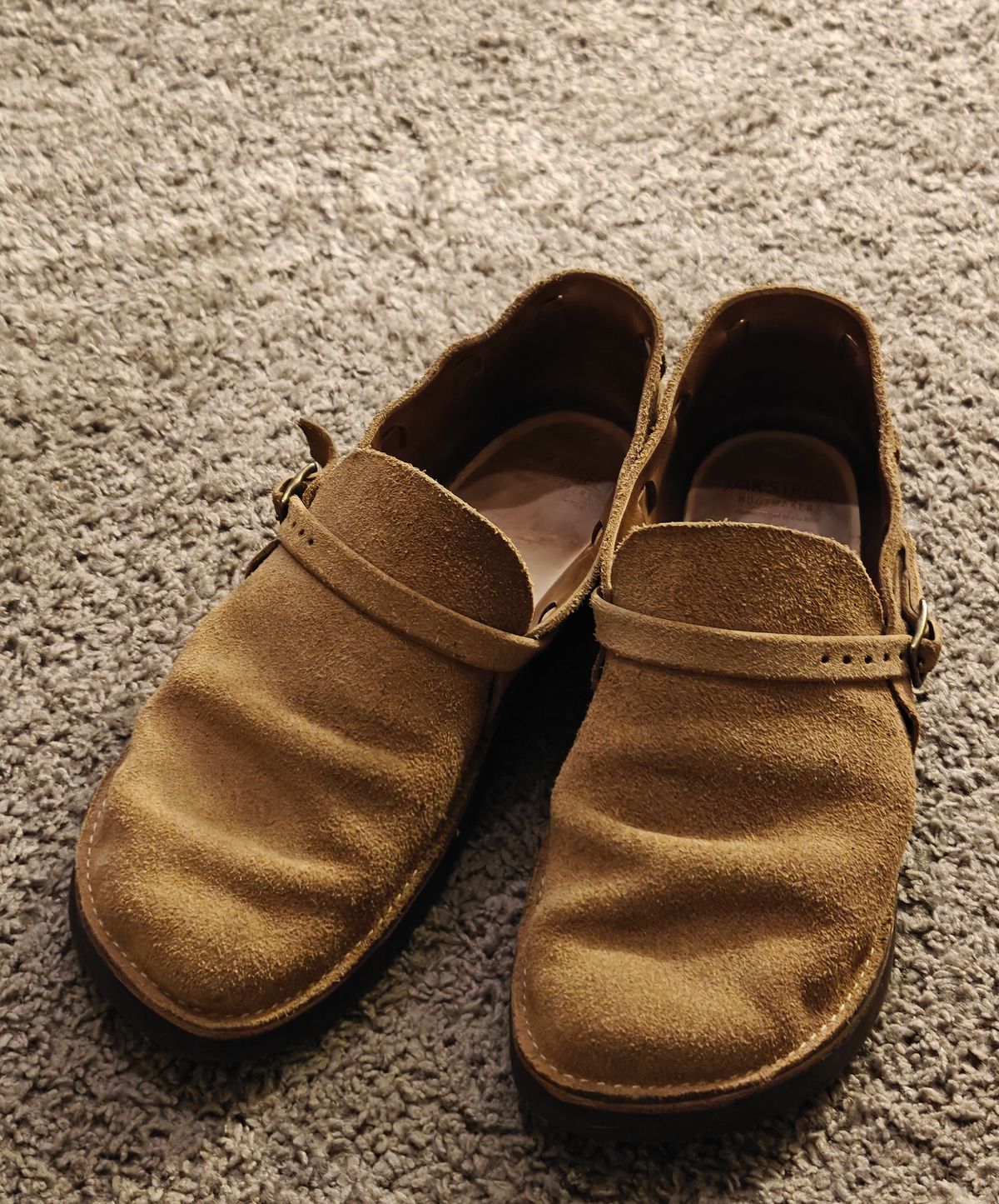 Photo by crberus81 on November 5, 2024 of the Oak Street Bootmakers Country Loafer in Horween Natural Chromexcel Roughout.