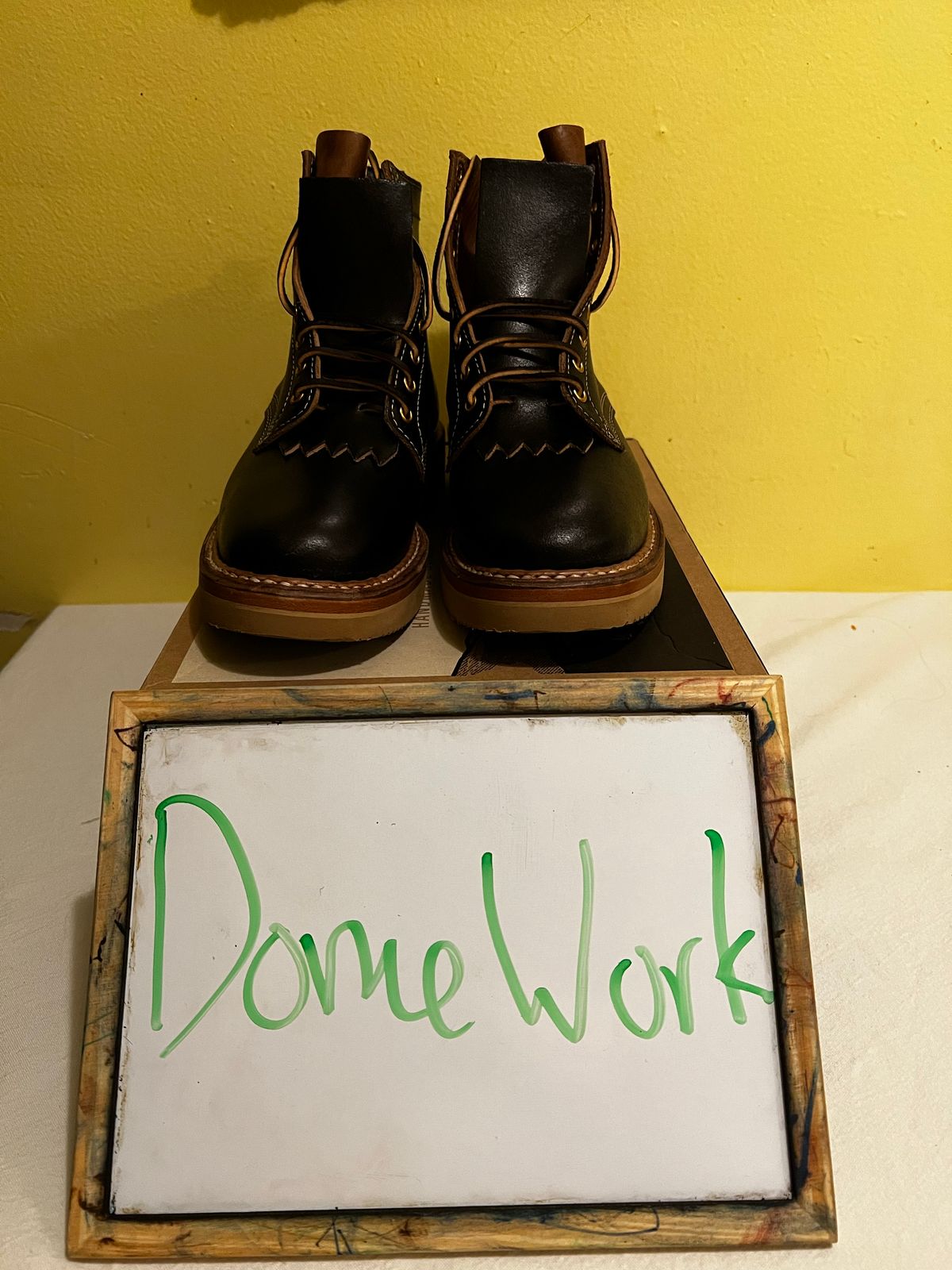 Photo by namelesstree on October 2, 2022 of the White's 350 Cruiser in Horween Black Waxed Flesh.